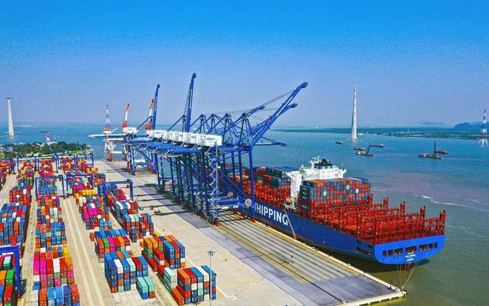 Tình hình xuất nhập khẩu có dấu hiệu khởi sắc trong nửa tháng đầu năm