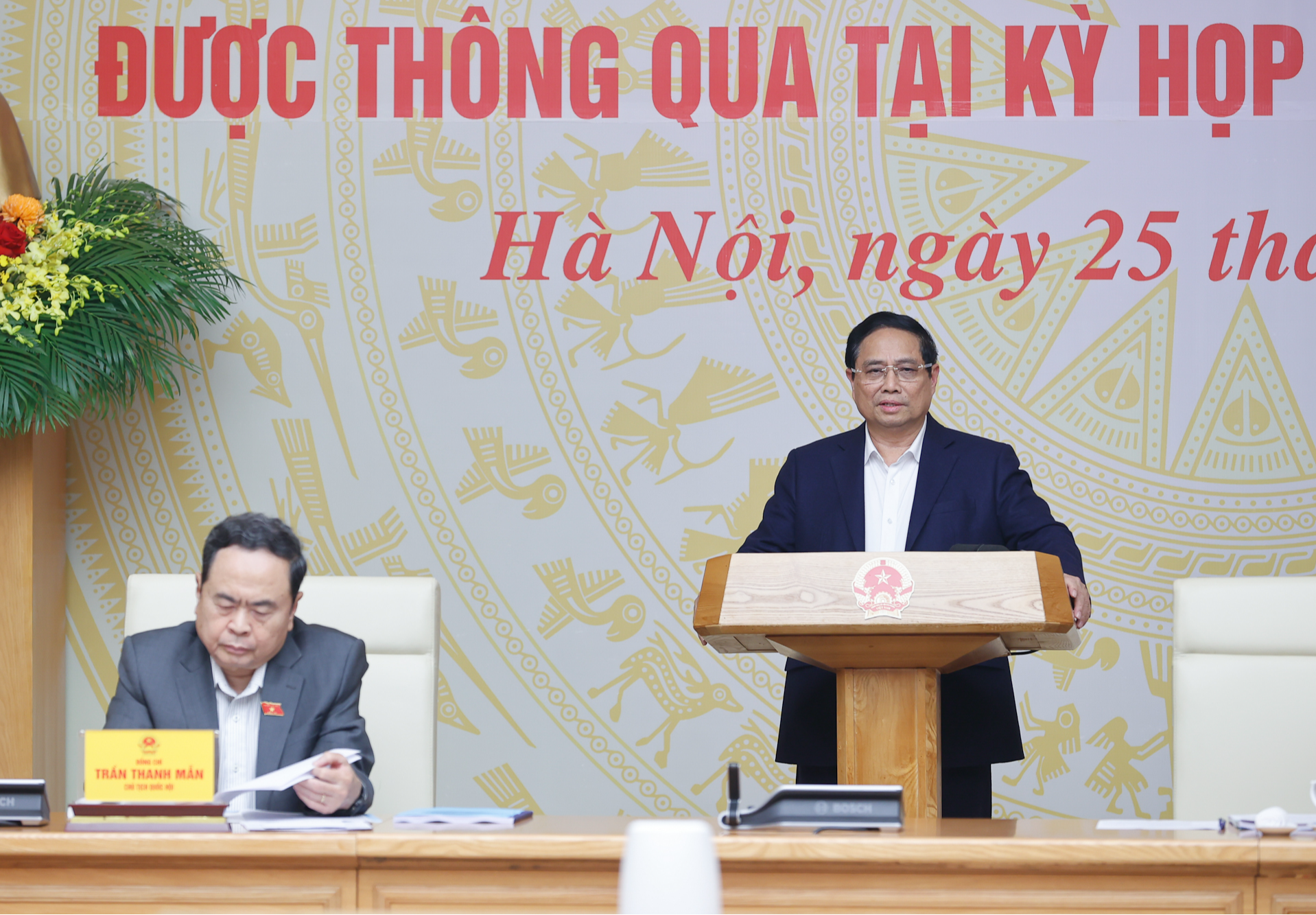 Chính phủ và Quốc hội họp triển khai thi hành 18 luật, 21 nghị quyết- Ảnh 1. Chính phủ và Quốc hội họp triển khai thi hành 18 luật, 21 nghị quyết- Ảnh 1.