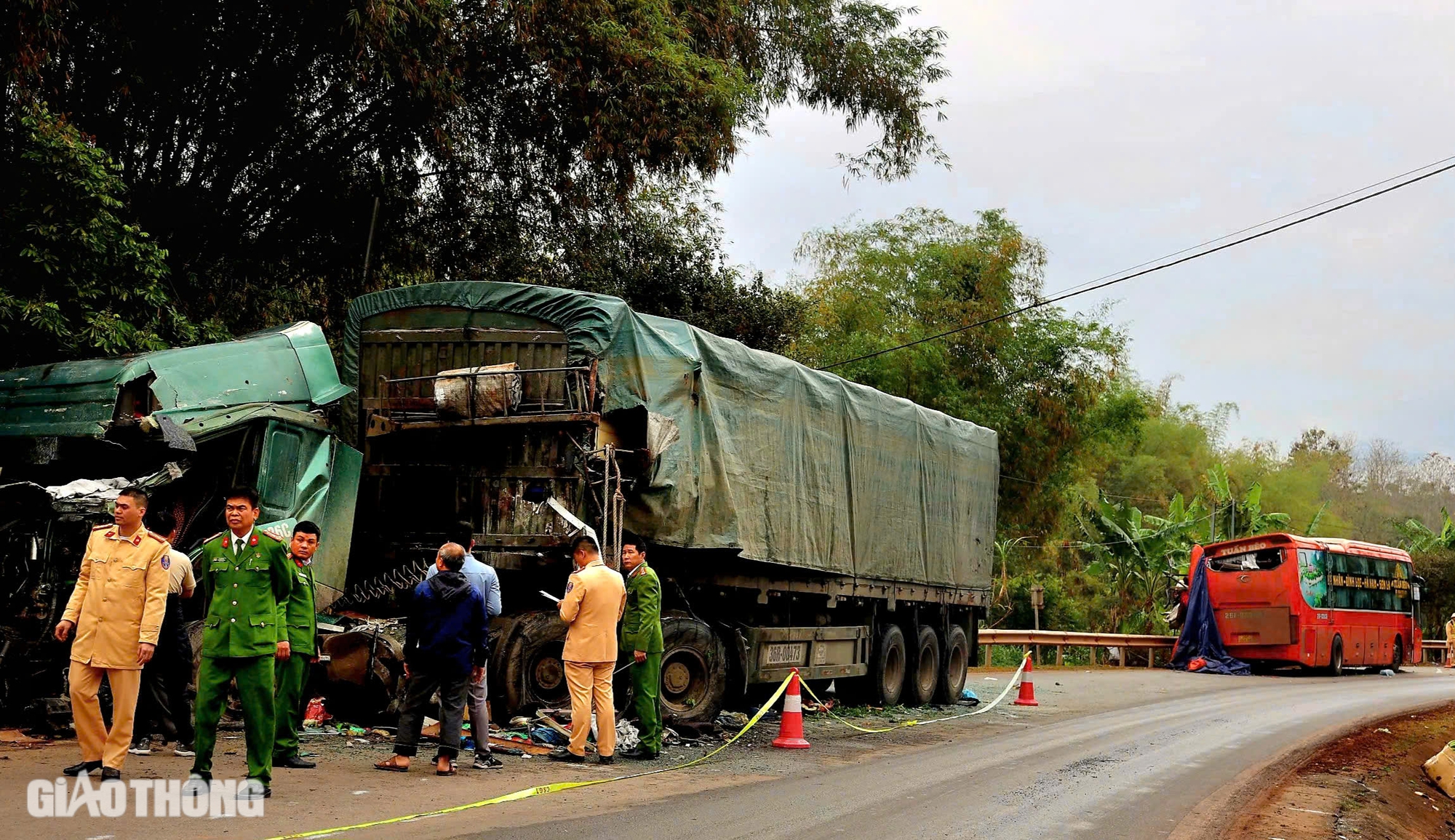 Sức khỏe các nạn nhân bị thương trong vụ tai nạn ở Sơn La hiện ra sao?- Ảnh 1. Sức khỏe các nạn nhân bị thương trong vụ tai nạn ở Sơn La hiện ra sao?- Ảnh 1.